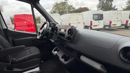 Foto 16 van MERCEDES-BENZ SPRINTER 311 CDI 84KW 114PK L3H2 AUTOMAAT EURO 6 AIRCO/ ORIGINEEL AUDIO/ CAMERA/ 100% DEALERONDERHOUDEN