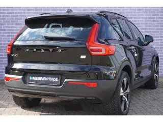 Foto 14 van Volvo XC40 Recharge P8 AWD R-Design | Trekhaak | Adaptieve cruise control | vierwiel aandrijving | G