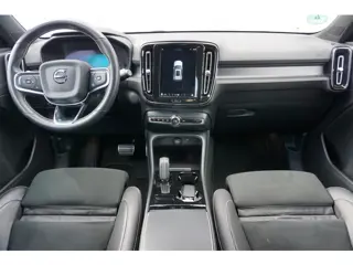 Foto 15 van Volvo XC40 Recharge P8 AWD R-Design | Trekhaak | Adaptieve cruise control | vierwiel aandrijving | G