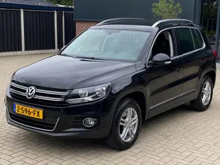 Volkswagen Tiguan 1.4 TSI highline NIEUWSTAAT NAVI CRUISE CLIMA PDC ALCANTARA