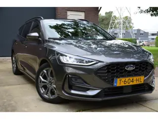 Foto 14 van Ford Focus Wagon 1.0 EcoBoost Hybrid ST Line Navi/Led/Pdc/Ecc/Trekhaak/Achteruitrijcamera/Privacy-Gl