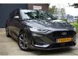 Foto 24 van Ford Focus Wagon 1.0 EcoBoost Hybrid ST Line Navi/Led/Pdc/Ecc/Trekhaak/Achteruitrijcamera/Privacy-Gl