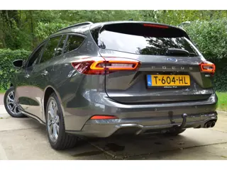 Foto 11 van Ford Focus Wagon 1.0 EcoBoost Hybrid ST Line Navi/Led/Pdc/Ecc/Trekhaak/Achteruitrijcamera/Privacy-Gl