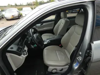 Foto 13 van MERCEDES-BENZ C-KLASSE 200 Kompressor AMG EDITION AUT.,H&K,Leer,Clima,Trhaak