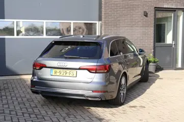 Foto 15 van AUDI A4  AVANT 45 TDI QUATTRO
