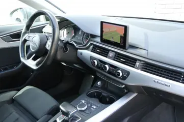 Foto 20 van AUDI A4  AVANT 45 TDI QUATTRO