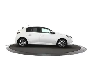 Foto 17 van Peugeot 208 1.2 PureTech Allure PANO | CARPLAY | CAMERA