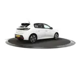 Foto 26 van Peugeot 208 1.2 PureTech Allure PANO | CARPLAY | CAMERA