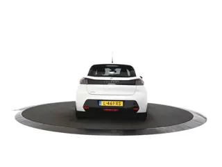 Foto 15 van Peugeot 208 1.2 PureTech Allure PANO | CARPLAY | CAMERA