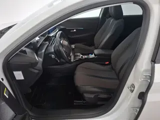 Foto 11 van Peugeot 208 1.2 PureTech Allure PANO | CARPLAY | CAMERA