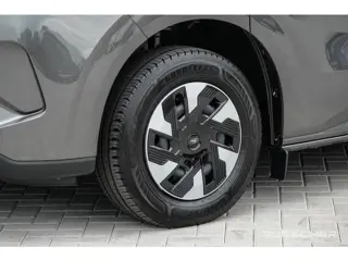 Foto 14 van Ford E-Transit Custom L2H1 218Pk 71Kwh | Dubbele Cabine | 5-Persoons | Trend 320 | Pro Power On Boar