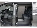 Foto 26 van Ford E-Transit Custom L2H1 218Pk Aut. | Tourneo Sport | 8-Persoons | Nieuwe 71kWh Accu | Elektrisch