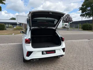 Foto 12 van VOLKSWAGEN T-ROC 1.5 TSI R-Line Pano Camera Adaptive Cruise