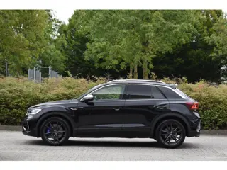Foto 14 van Volkswagen T-Roc 2.0 TSI 4Motion R Pano Akra Lane Camera ACC Trekhaak