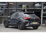 Foto 27 van Volkswagen T-Roc 2.0 TSI 4Motion R Pano Akra Lane Camera ACC Trekhaak