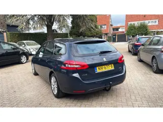 Foto 13 van Peugeot 308 SW 1.2 PureTech Blue Lease-Navi-Clima-Cruise-APK