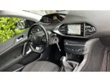 Foto 30 van Peugeot 308 SW 1.2 PureTech Blue Lease-Navi-Clima-Cruise-APK