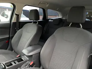 Foto 14 van Ford Focus Wagon 1.5 Titanium NIEUWSTAAT NAVI CRUISE KEYLESS CAMERA PDC CLIMA