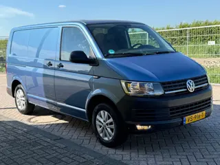Foto 19 van Volkswagen Transporter 2.0 TDI Highline AIRCO Leer Navi Pdc Camera 2x schuifdeuren