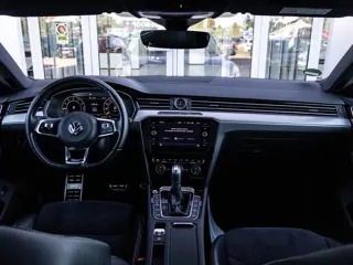 Foto 13 van Volkswagen Arteon 1.5 TSI R Line | Pano | Full LED | Keyless Entry | Ergo Comfort Stoelen | ACC | 19