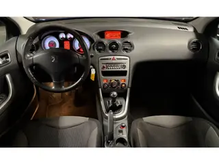 Foto 13 van Peugeot 308 1.6 VTi XT|NAP|APK08-27|Panoramadak|CruiseCntrl|Airco|Elekramen|