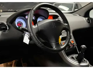 Foto 18 van Peugeot 308 1.6 VTi XT|NAP|APK08-27|Panoramadak|CruiseCntrl|Airco|Elekramen|
