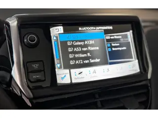Foto 20 van Peugeot 208 1.6 VTi Allure|NAP|APK04-27|Panoramadak|Carplay|CruiseCntrl|Airco|Bluetooth|