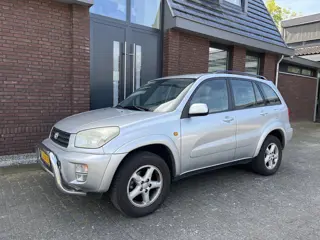 Toyota RAV4 2.0-16V VVT-i Sol
