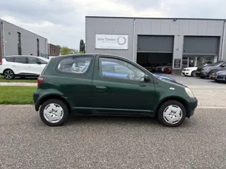 Toyota Yaris 1.3-16V VVT-i Luna