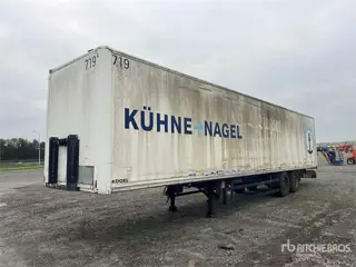 Kögel T/A Curtain Side Trailer