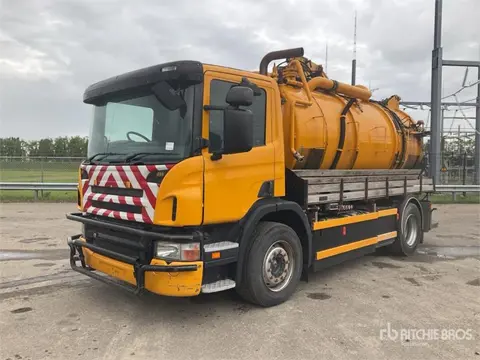 Scania P270DB 4x2 Vacuum Tanker Truck (bj 2007)