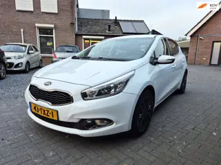 Kia Cee'd 1.6 GDI Plus Pack Navi Clima Cruise