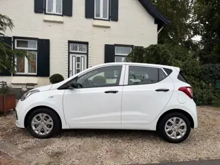 Foto 12 van Hyundai I10 1.0i i-Motion Comfort|Airco|Goed onderhouden|Nette auto!