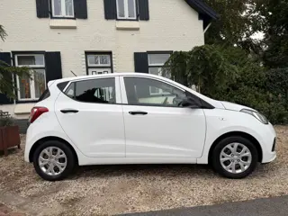 Foto 14 van Hyundai I10 1.0i i-Motion Comfort|Airco|Goed onderhouden|Nette auto!
