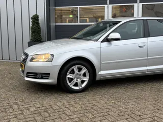 Foto 13 van Audi A3 Sportback 1.6 Attraction Business Edition | Airco | NAP | Climate | CV | Camera |