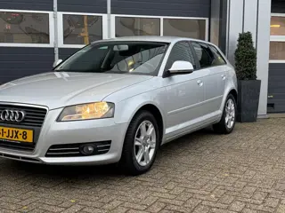 Foto 14 van Audi A3 Sportback 1.6 Attraction Business Edition | Airco | NAP | Climate | CV | Camera |