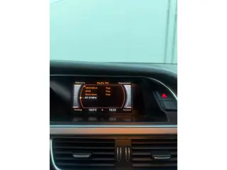 Foto 13 van Audi A4 AVANT 1.8 TFSI Pro Line Automaat Airco Pano Cruise Leder S Line