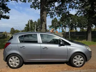Foto 13 van Opel Corsa 1.2-16V Business 2008 airco automaat apk