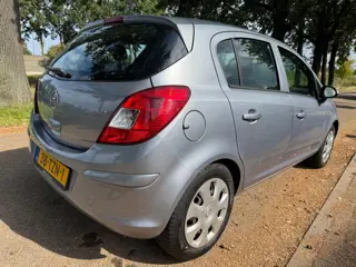 Foto 14 van Opel Corsa 1.2-16V Business 2008 airco automaat apk