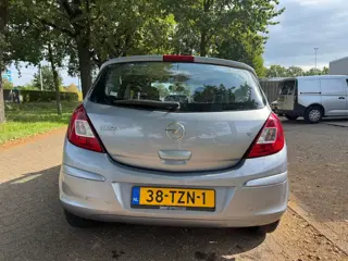 Foto 15 van Opel Corsa 1.2-16V Business 2008 airco automaat apk