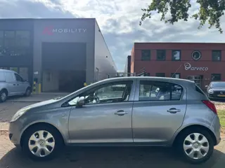 Foto 17 van Opel Corsa 1.2-16V Business 2008 airco automaat apk