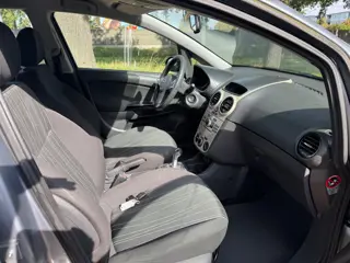 Foto 19 van Opel Corsa 1.2-16V Business 2008 airco automaat apk