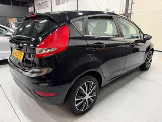 Foto 16 van Ford Fiesta 1.25 Limited Nap/Airco/5Drs/APK 10-2027!