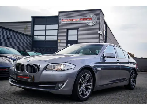BMW 5-serie 520i High Executive | Schuif / Kanteldak | Xenon | Leder | AUT | Nieuwe APK | PDC | Stoe