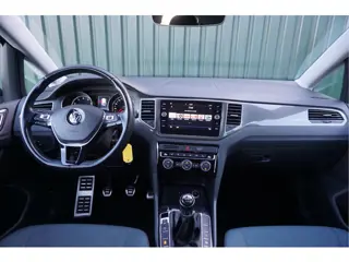 Foto 18 van Volkswagen Golf Sportsvan 1.5 TSI ACT 130pk + Carplay/ Airco/ Adapt.cruise/ Stoelverw./ Lage km.stan