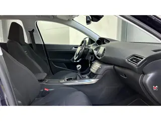 Foto 13 van Peugeot 308 SW 1.2 e-THP Allure 2014/ORG NL/NAVIGATIE/MASSAGE/360 CAMERA/DEALER ONDERHOUDEN/NIEUWE A