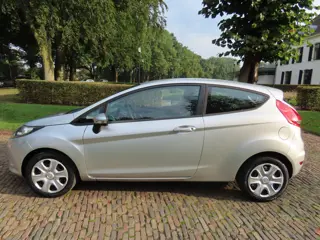 Foto 20 van Ford Fiesta 1.25 Limited Airco Stuurbekrachtiging