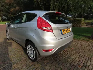 Foto 18 van Ford Fiesta 1.25 Limited Airco Stuurbekrachtiging