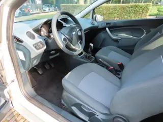 Foto 14 van Ford Fiesta 1.25 Limited Airco Stuurbekrachtiging
