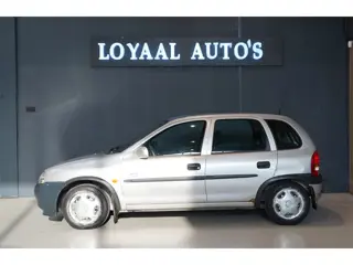 Foto 17 van Opel Corsa 1.2i-16V Strada | AUT | TREKHAAK | AIRCO | NAP